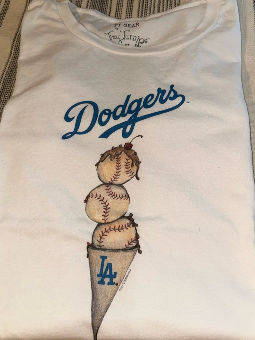 Los Angeles Dodgers Triple Scoop Women's Tee Shirt - Picture 2 of 7